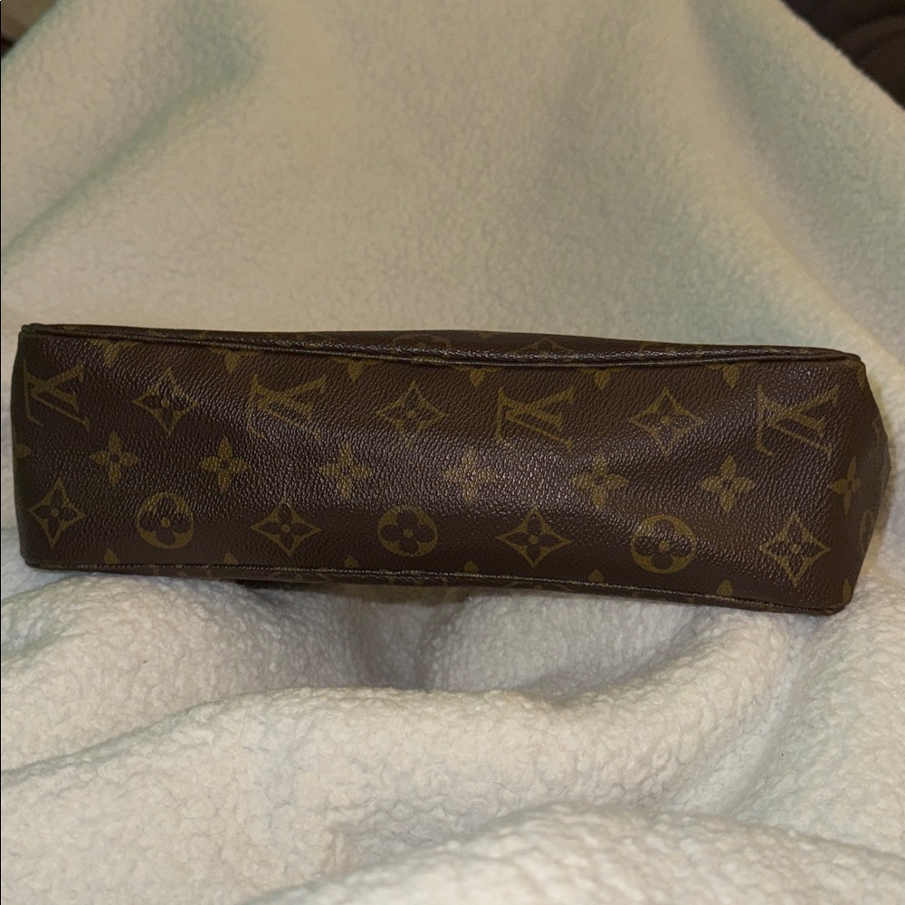 Louis Vuitton Trousse 28 Pouch - Picture 3 of 16